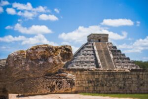 Situs Purbakala Piramida Chichen Itza